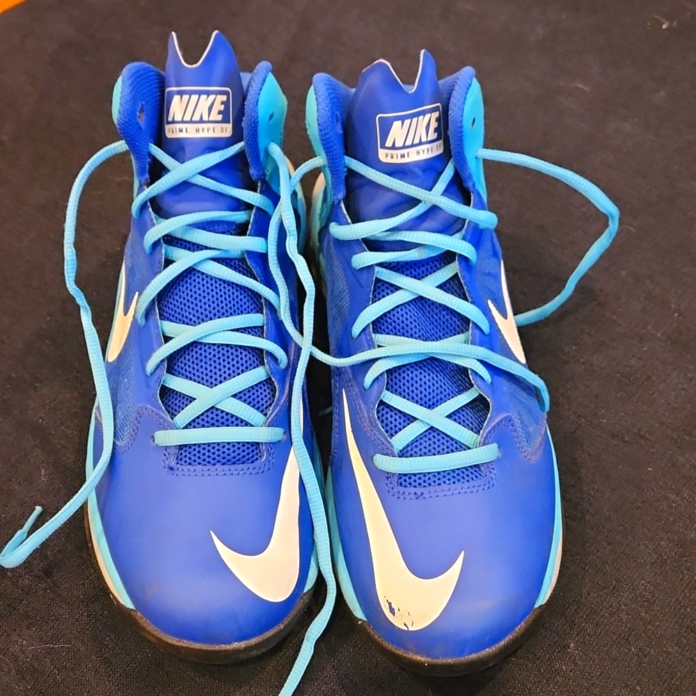 Men's Blue Nike Prime Hype DF, size 8.5